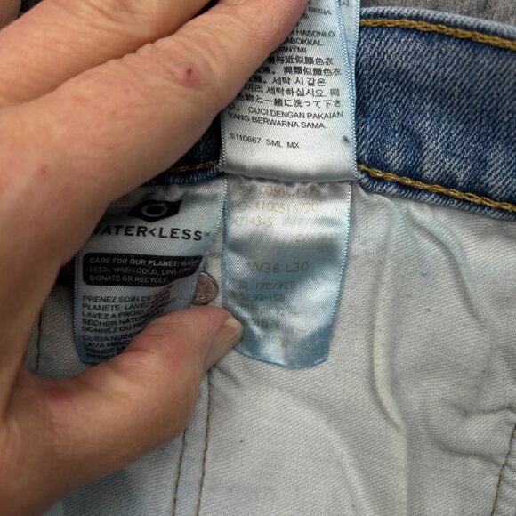 Levi's 505 Regular Fit Straight Leg Jeans Men's Size 36 X 30 Light Wash Denim - Picture 7 of 12